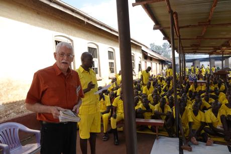 Keith Jones speaks to inmates at Lira main prison