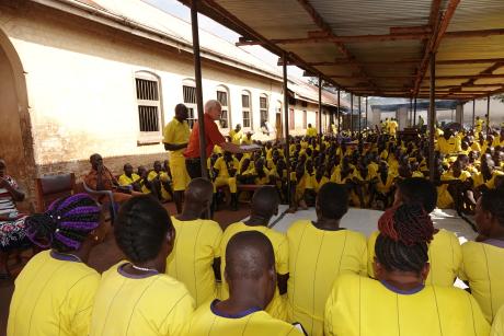 Keith Jones addresses prisoners 